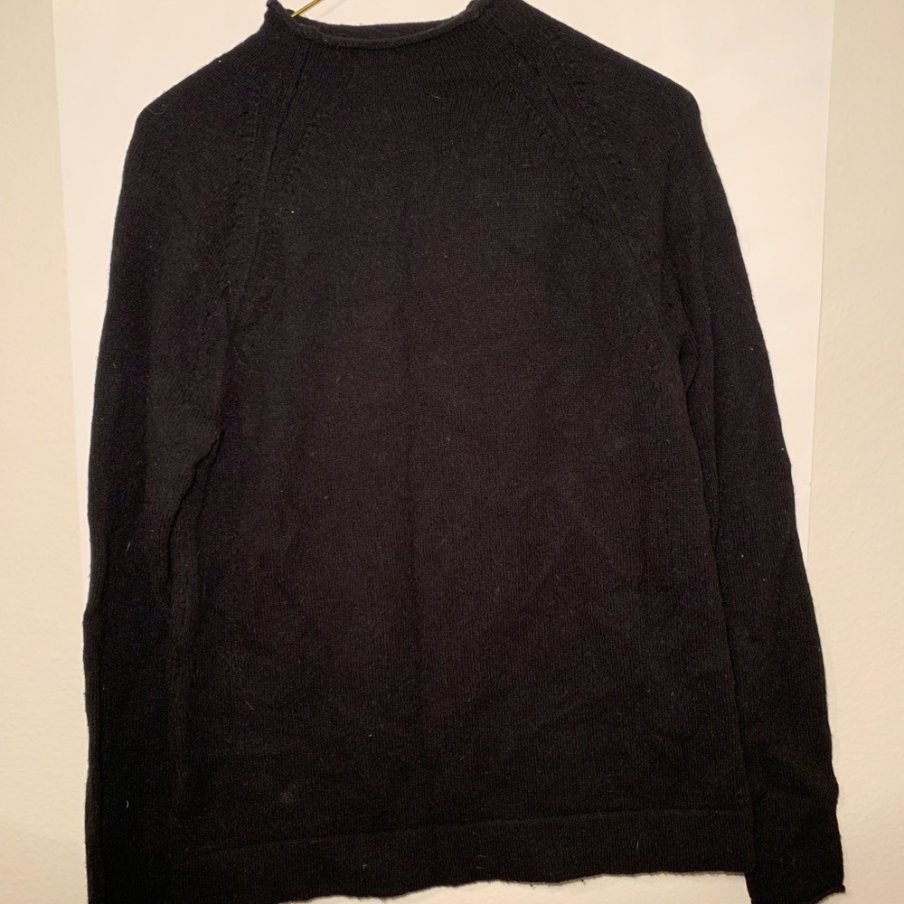 Women’s Gap wool sweater